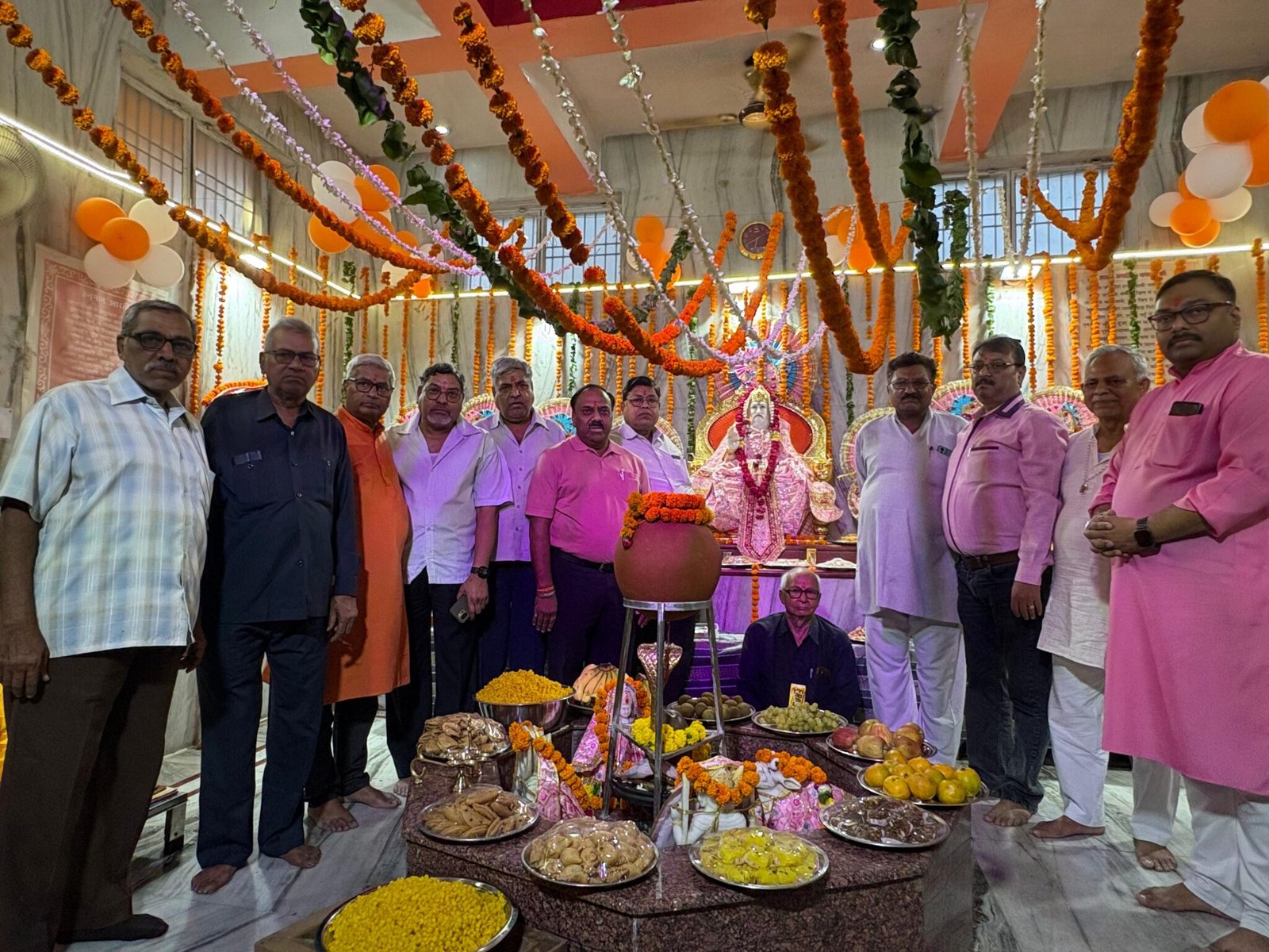 दीपों की ज्योति में झलकी आस्था, भक्ति के रंग में सराबोर हुआ श्री अक्रूर मंदिर